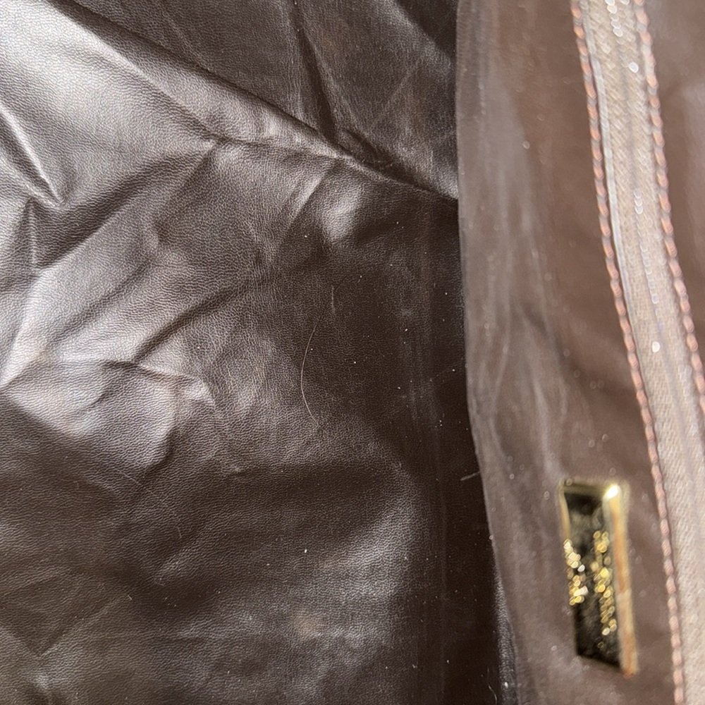 VALENTINO TRAVEL BAG IN CHOC & TAN W. GOLD ACCENTS & ROLLED LEATHER HANDLES - Picture 10 of 10